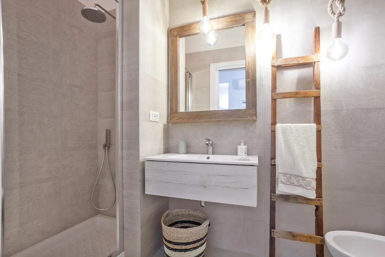Madame Bari' Suite Apt In The Heart Of Bari Apartmán