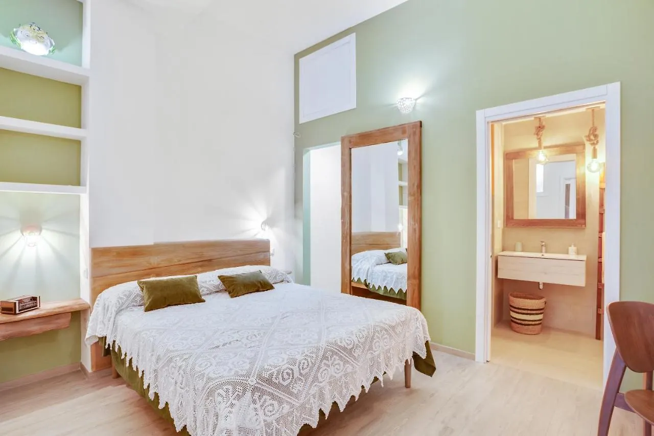 Madame Bari' Suite Apt In The Heart Of Bari 0*,  Itálie